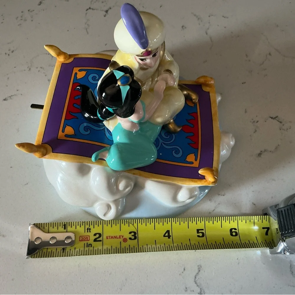 Disney Aladdin and Jasmine Magic Carpet Ride Figurine